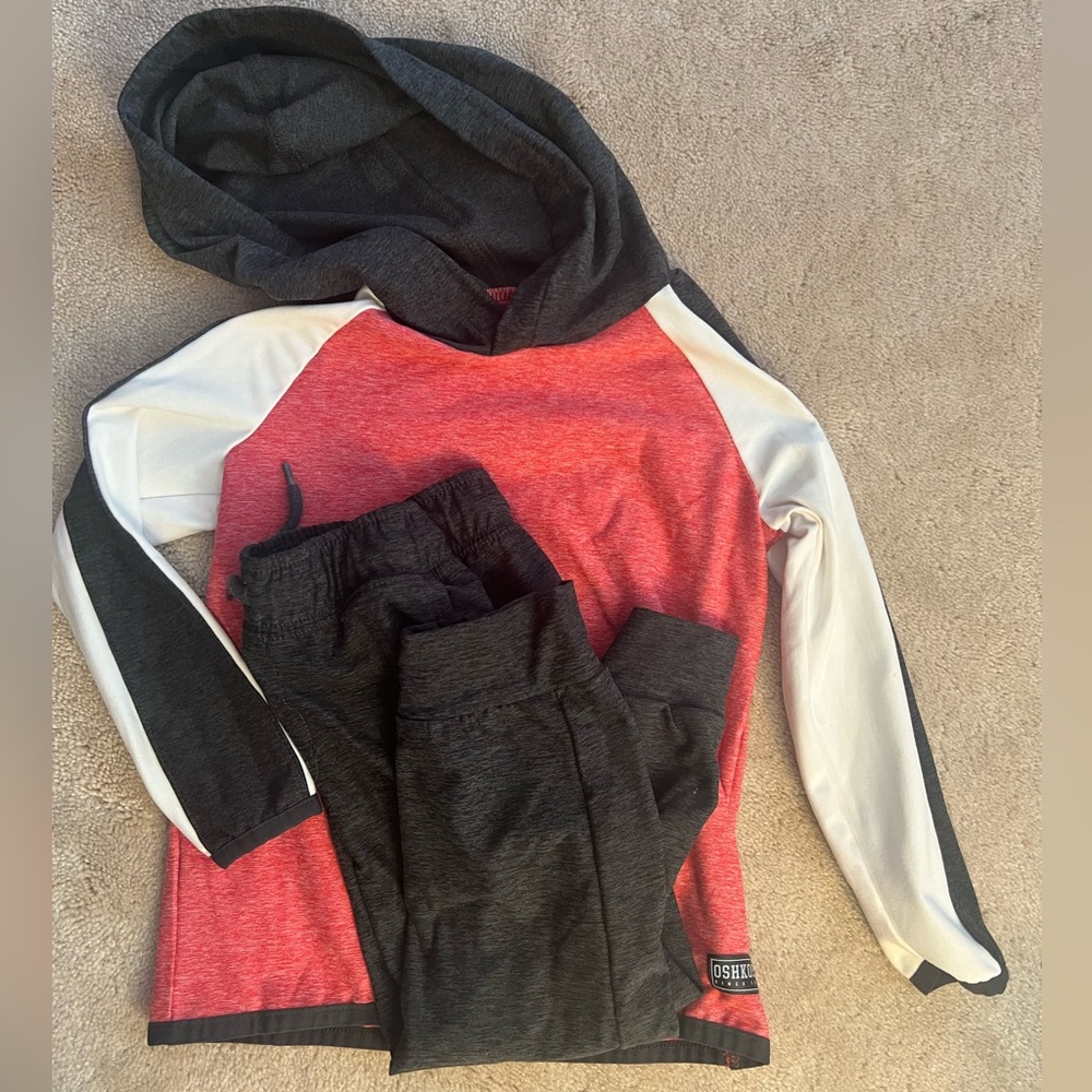 OshKosh B’gosh Long Sleeve and Pants Set 3T